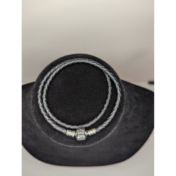 Authentic Pandora Moments black leather double up style Bracelet - Picture 1 of 7